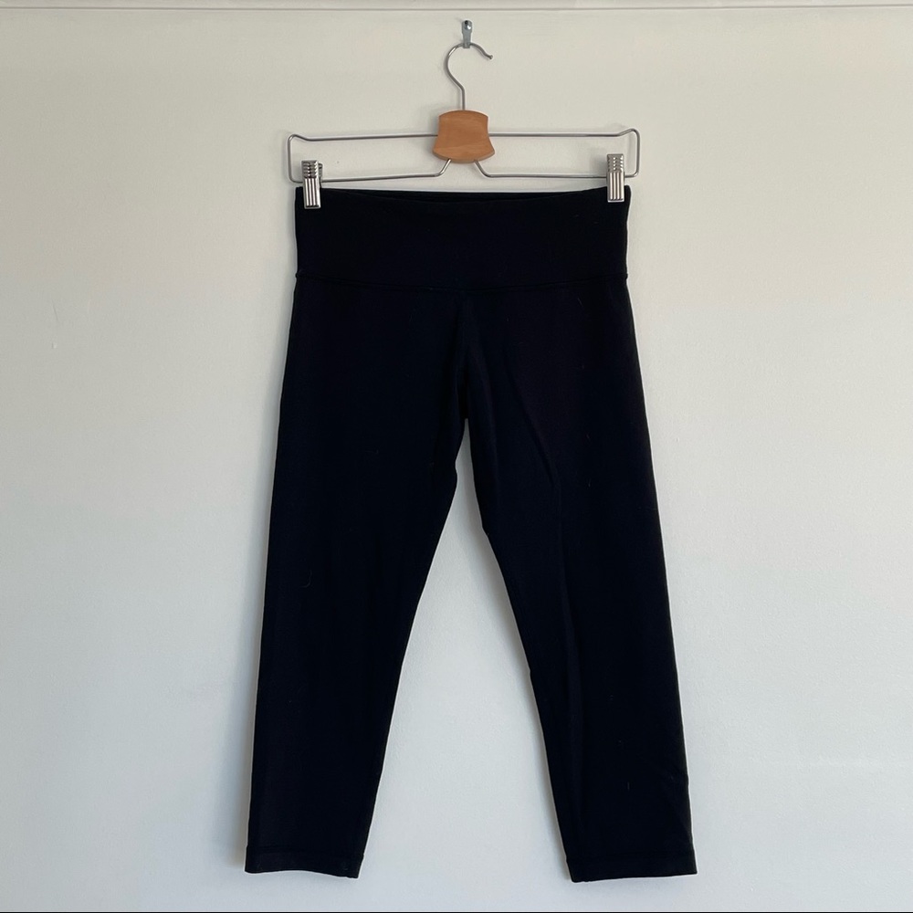 Lululemon Wunder Under Cropped Leggings